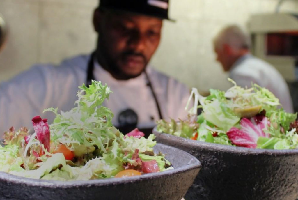 Bols dans un restaurant